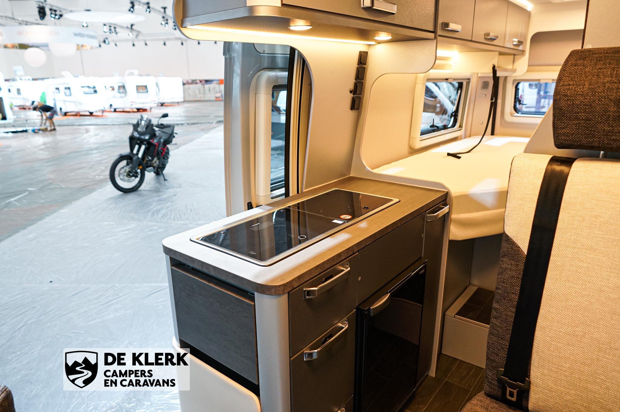 Weinsberg Caratour 600 me keuken