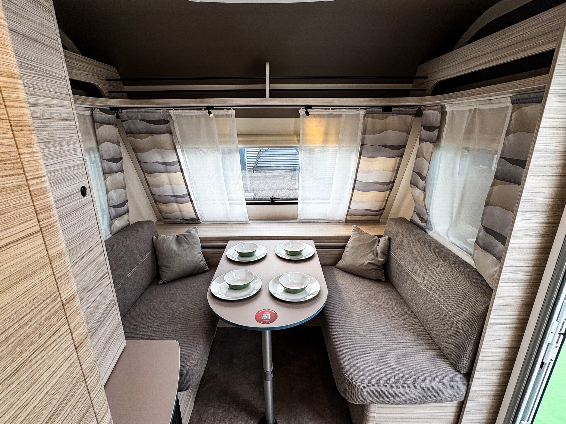 Dethleffs C-Joy 460 EL Active Active-pakket foto 7