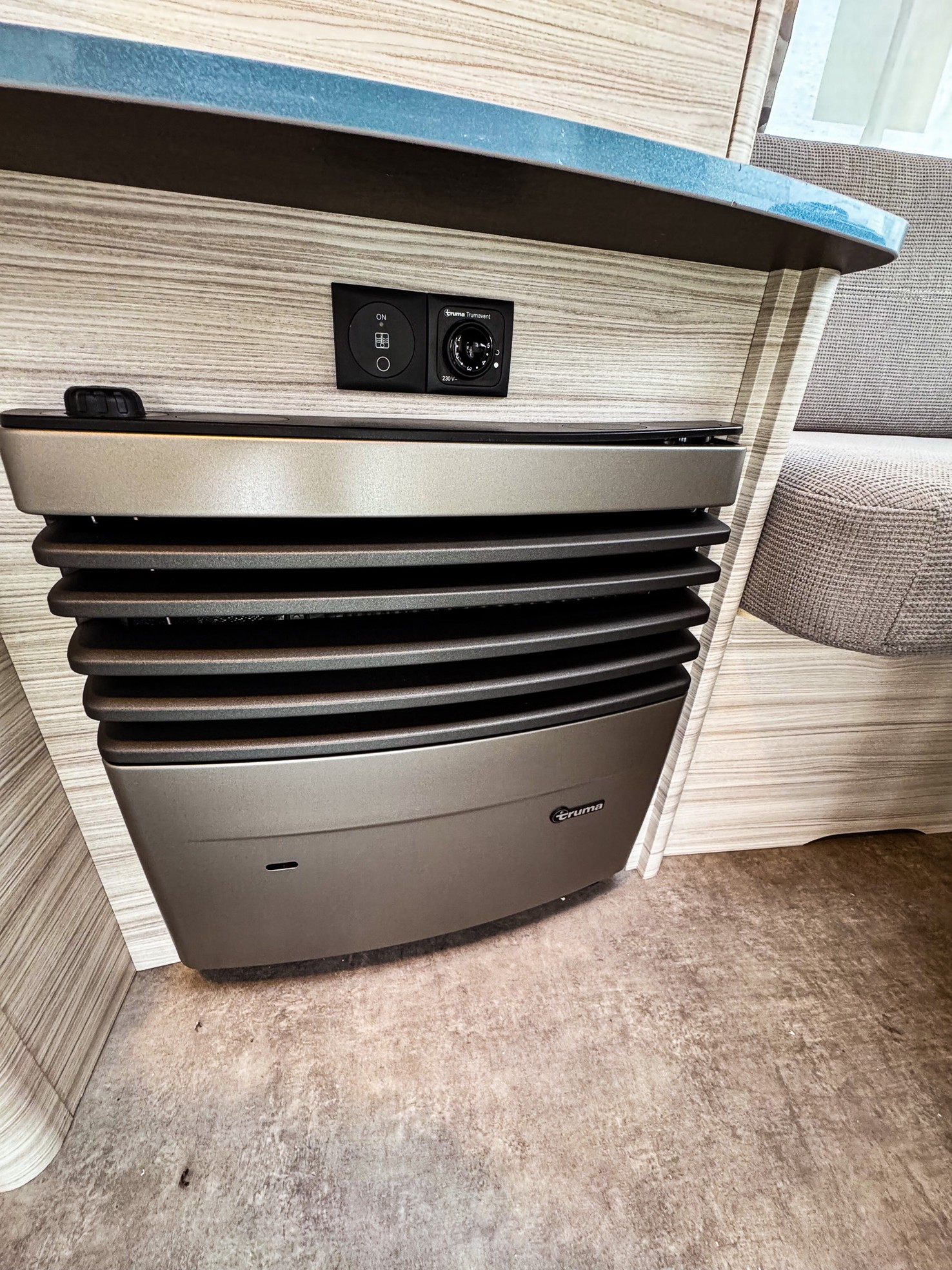 Dethleffs C-Joy 460 EL Active Active-pakket foto 16