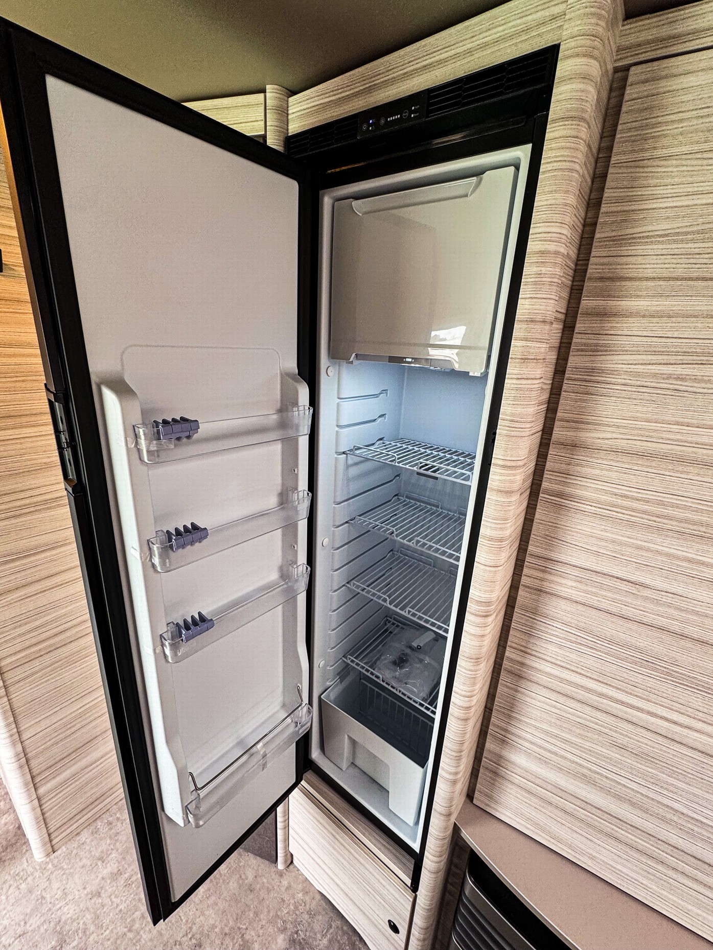 Dethleffs C-Joy 480 QLK Active Active-pakket foto 10