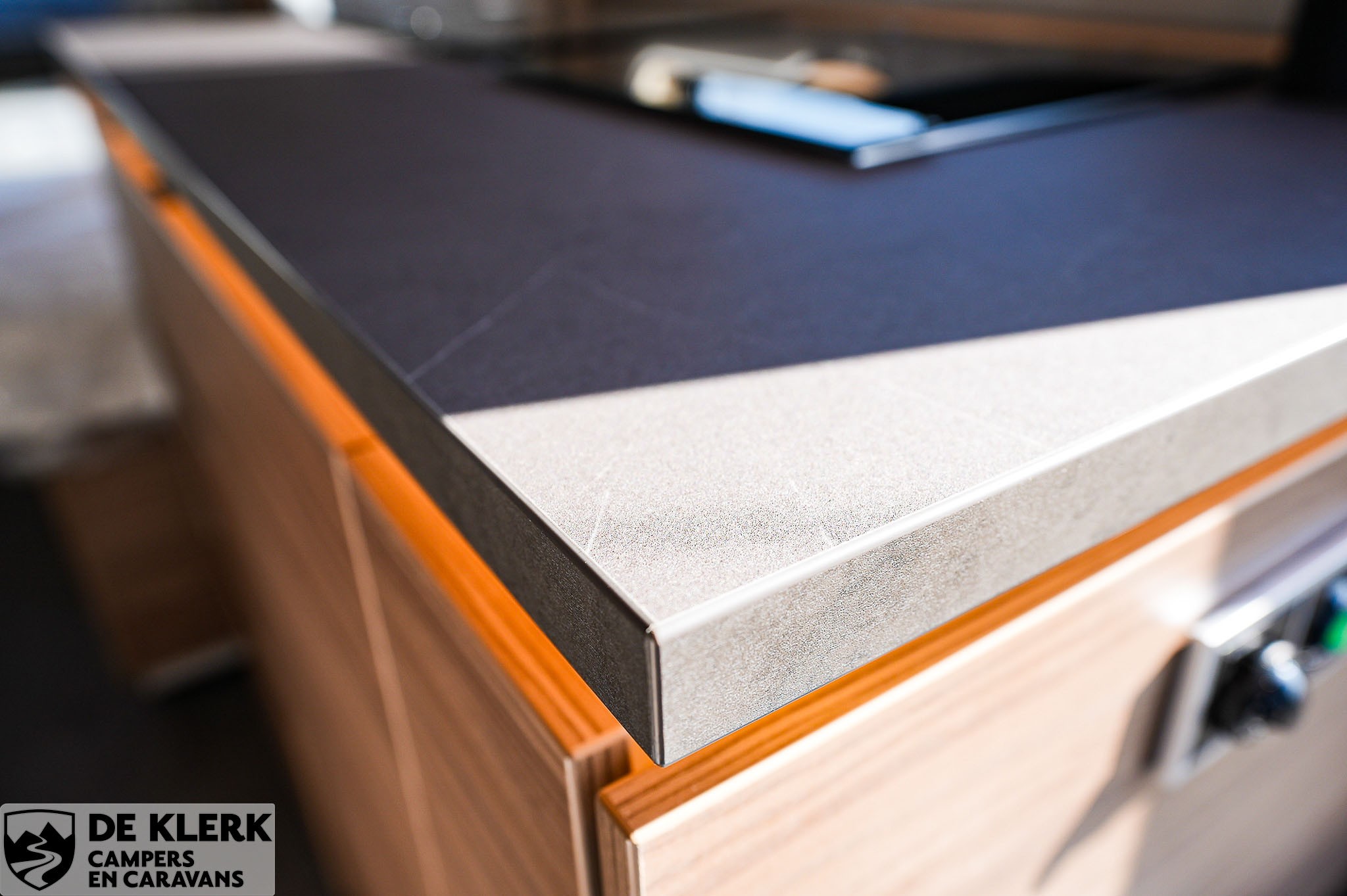 Dethleffs Nomad 460 EL Gratis mover en luifel foto 20