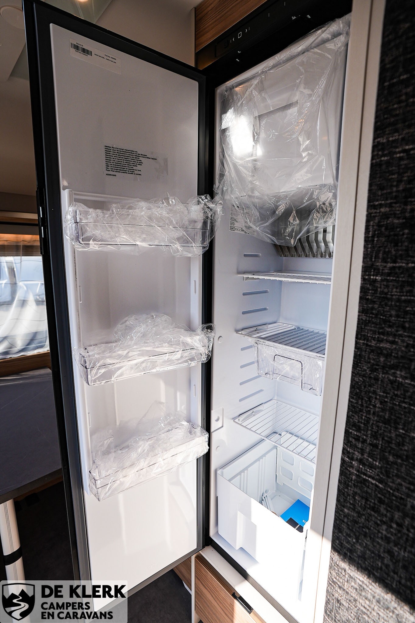 Dethleffs Nomad 460 EL Gratis mover en luifel foto 14