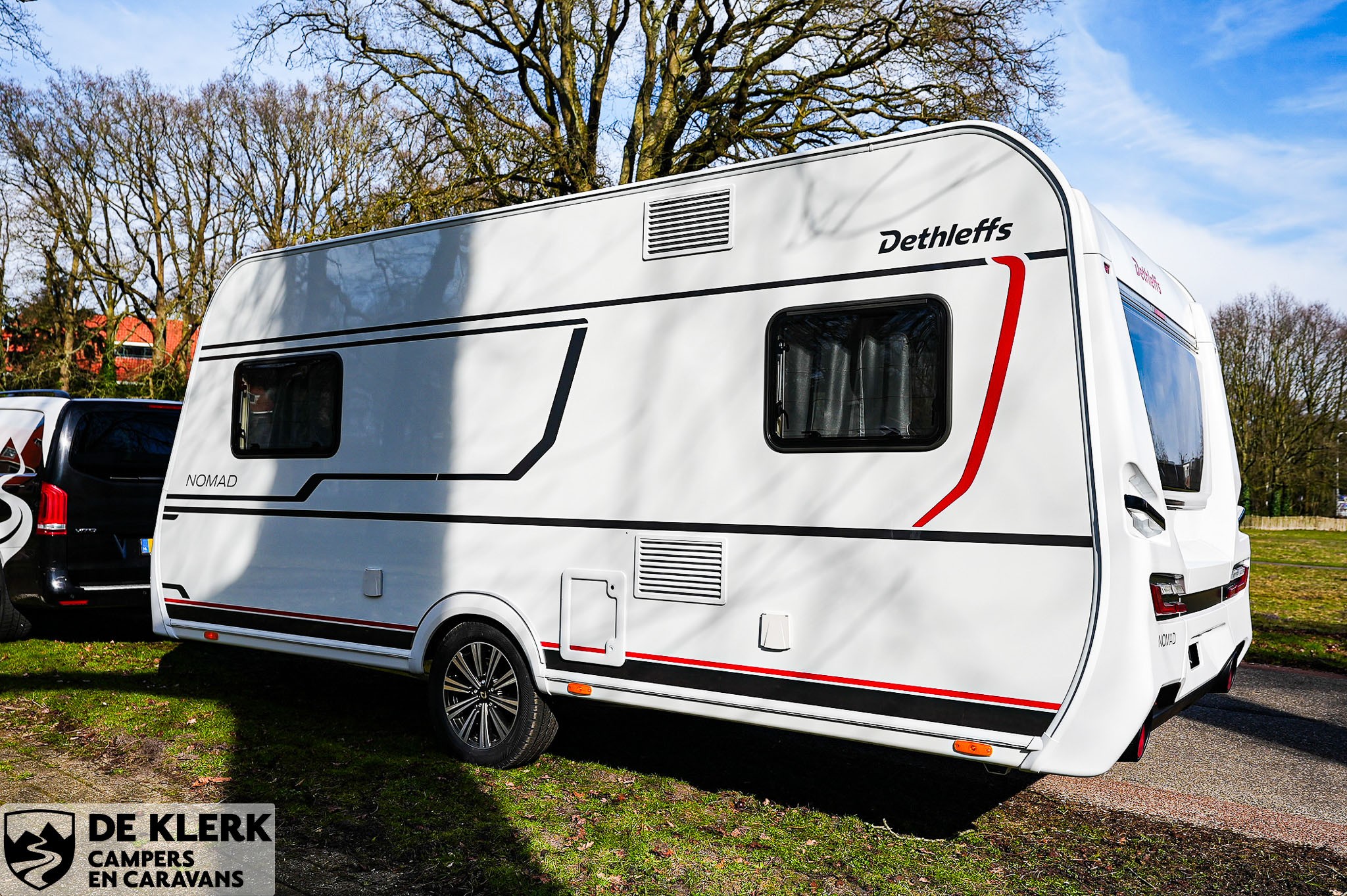 Dethleffs Nomad 460 EL Gratis mover en luifel foto 5