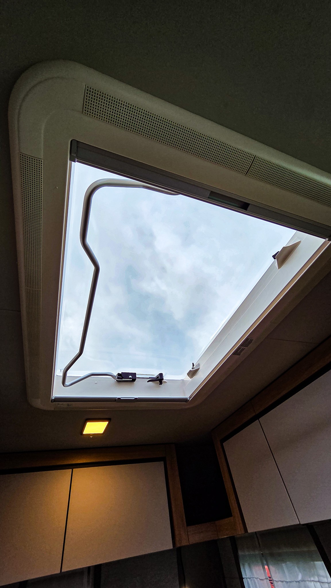 Knaus SPORT 400 LK 50% Deals foto 15