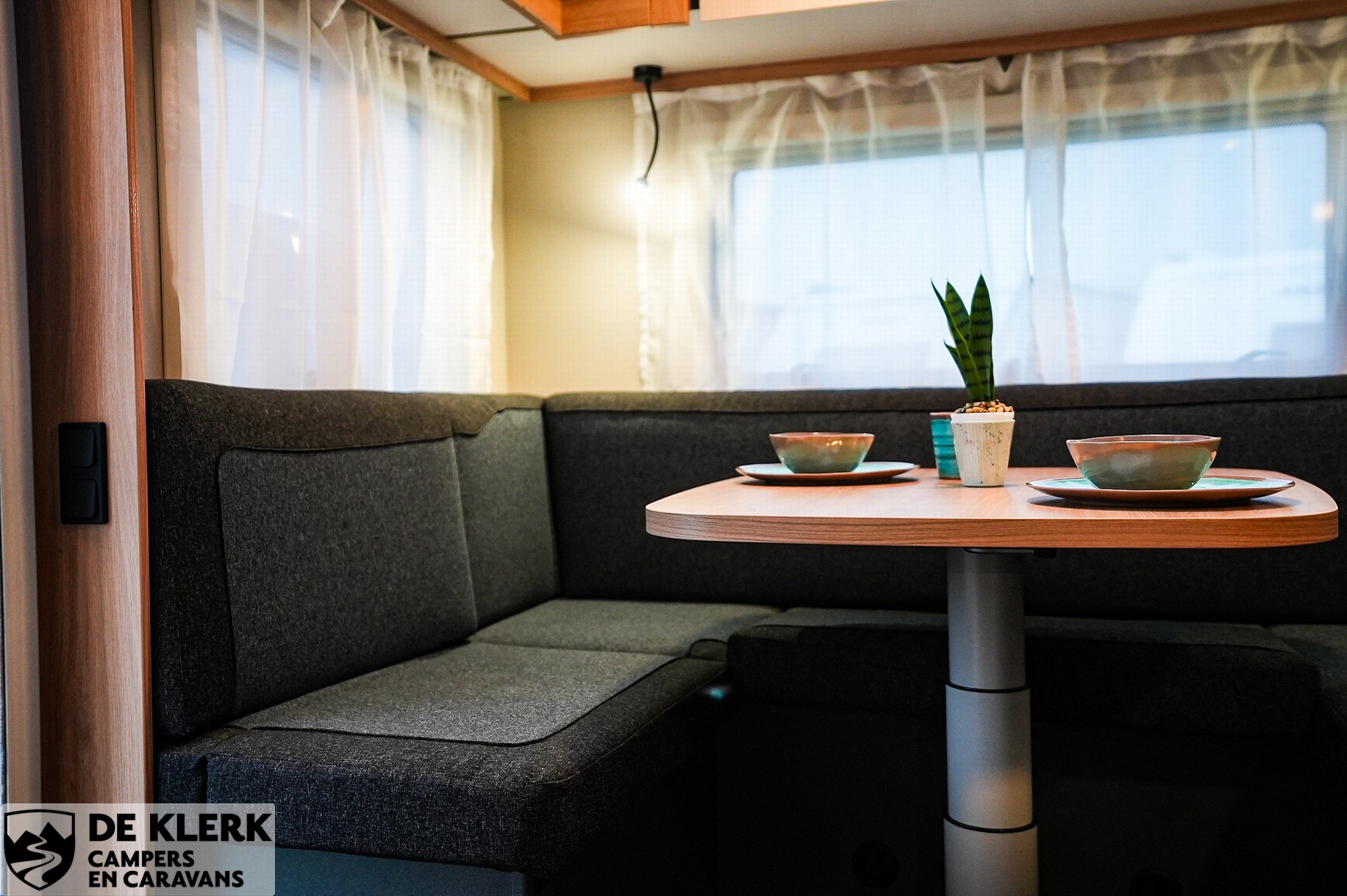 Knaus SPORT 450 FU gas uitvoering Gratis mover en luifel foto 8