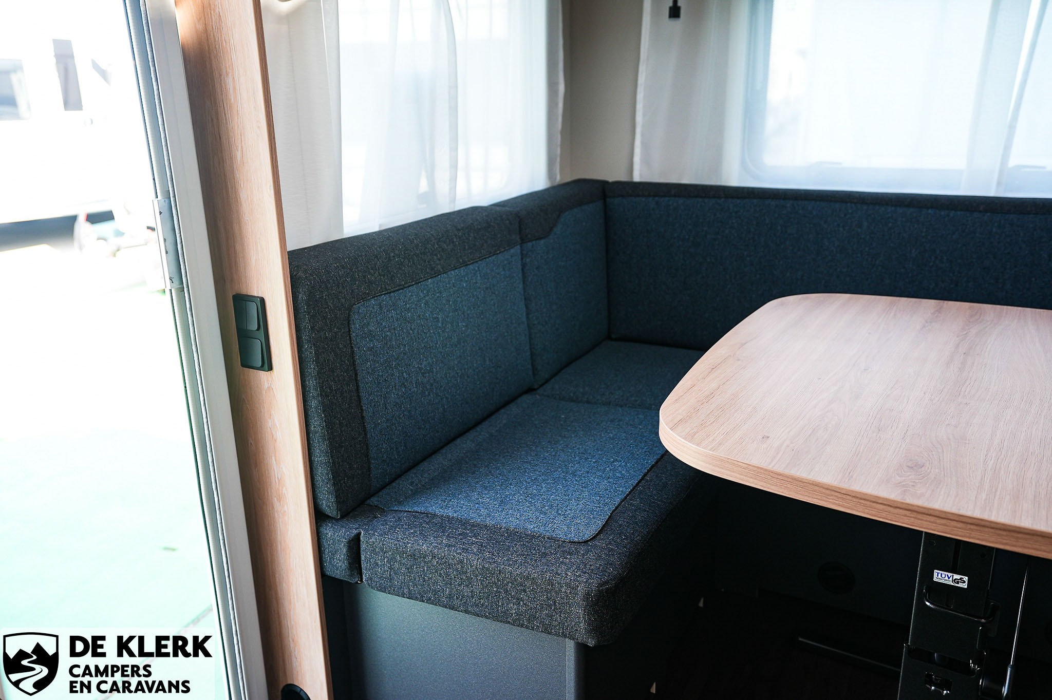 Knaus SPORT 450 FU gas uitvoering Gratis mover en luifel foto 8