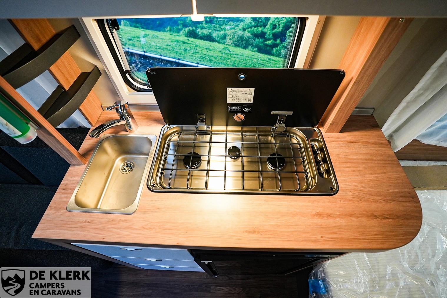 Knaus SPORT 450 FU gas uitvoering Gratis mover en luifel foto 12