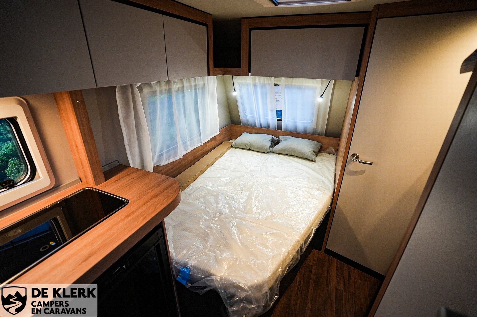 Knaus SPORT 450 FU gas uitvoering Gratis mover en luifel foto 13