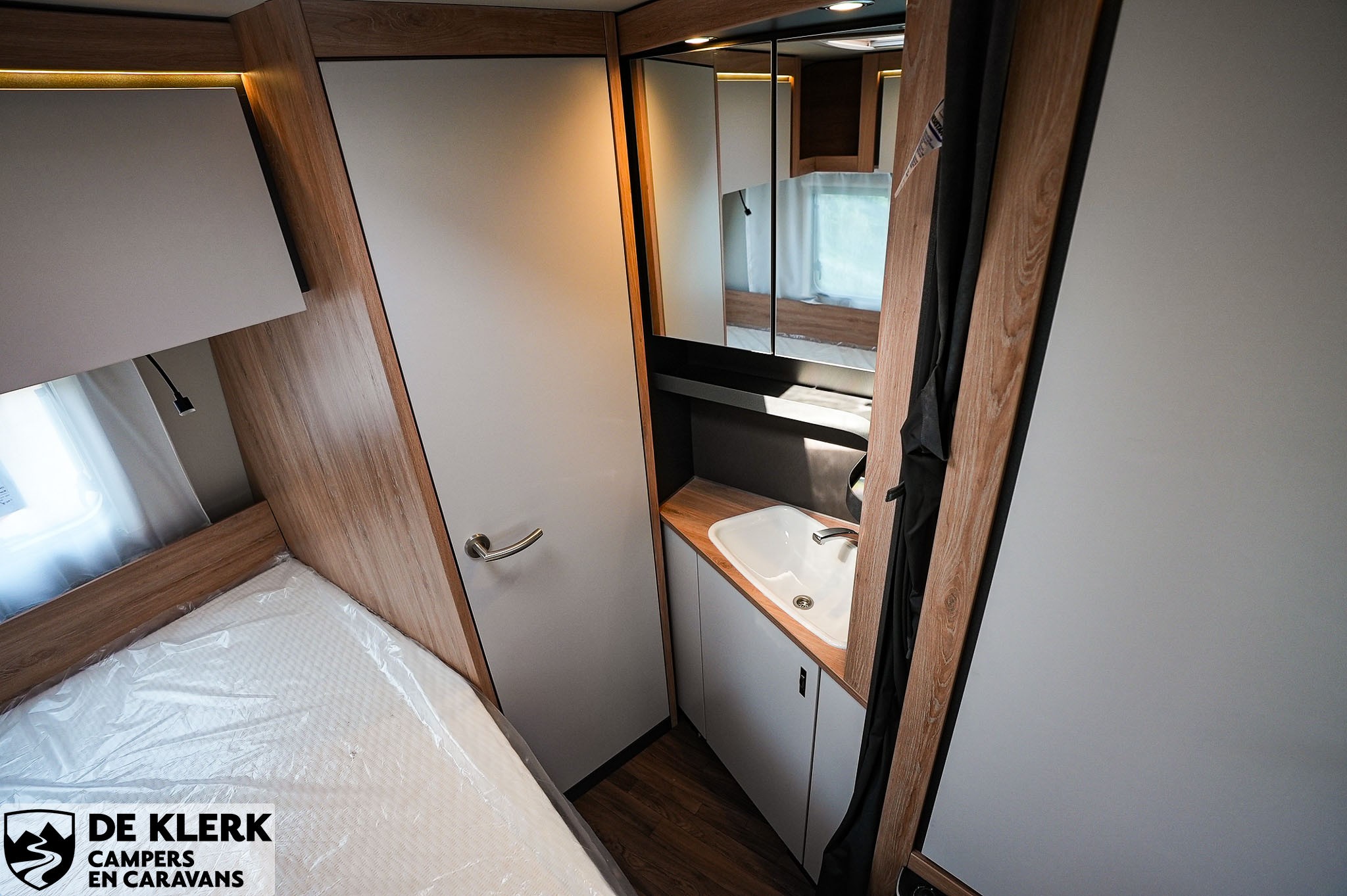 Knaus SPORT 450 FU gas uitvoering Gratis mover en luifel foto 14