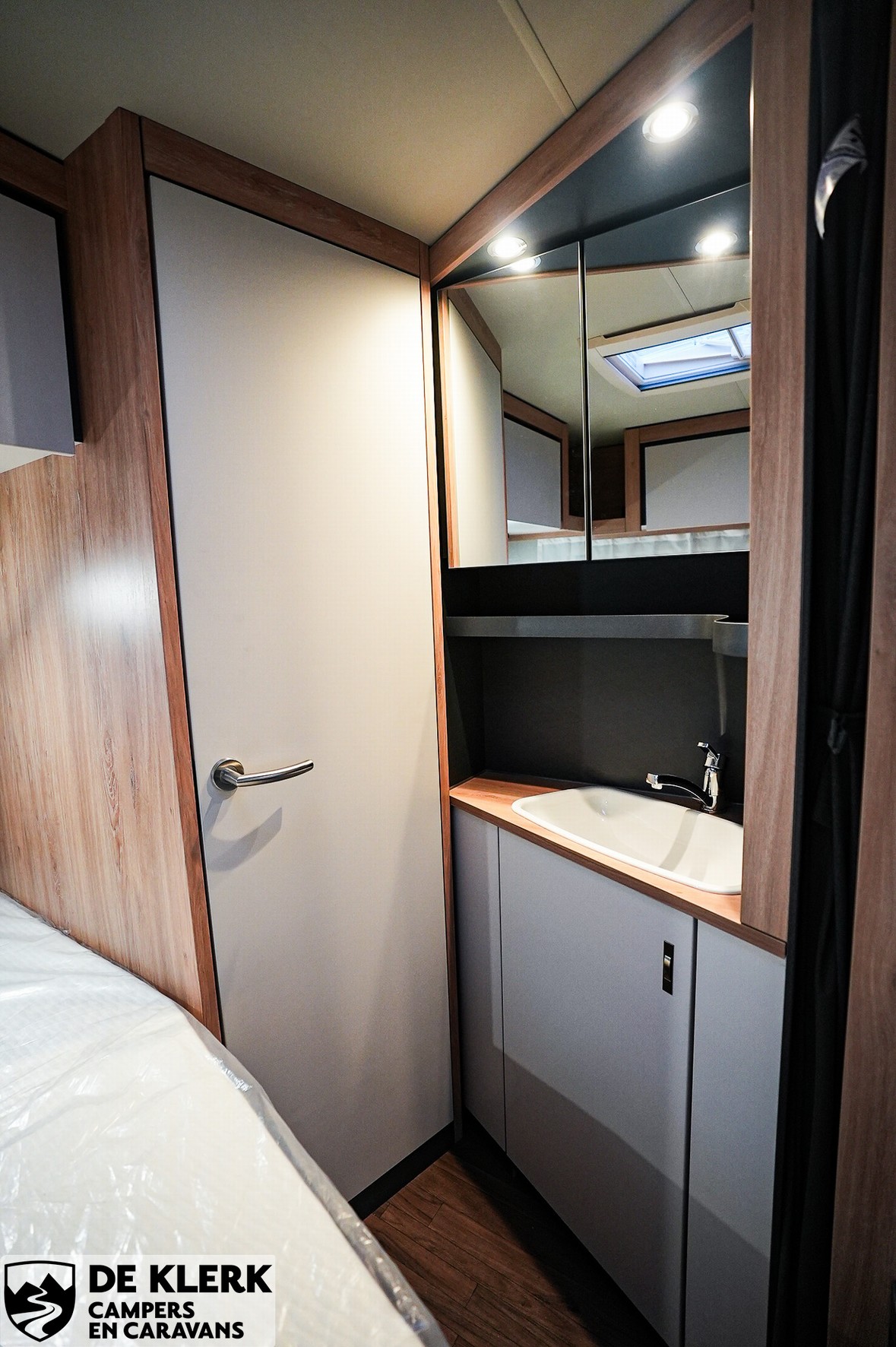 Knaus SPORT 450 FU gas uitvoering Gratis mover en luifel foto 15