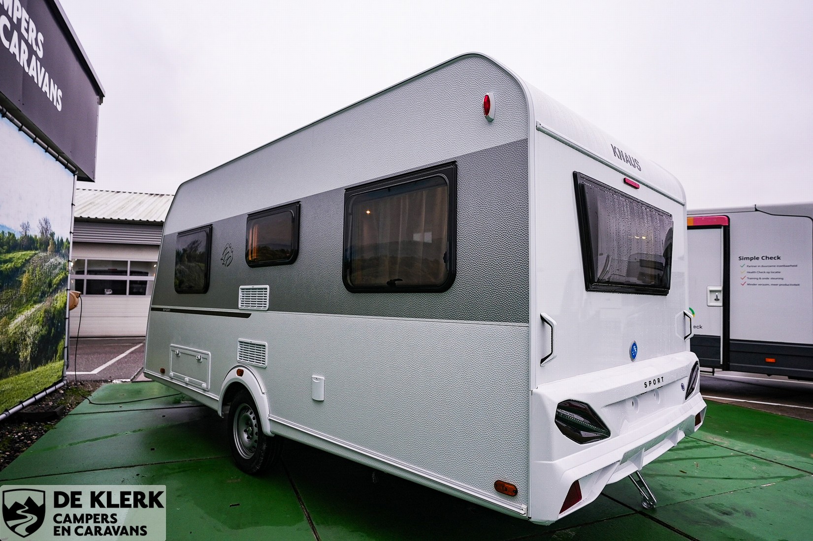 Knaus SPORT 450 FU gas uitvoering Gratis mover en luifel foto 6