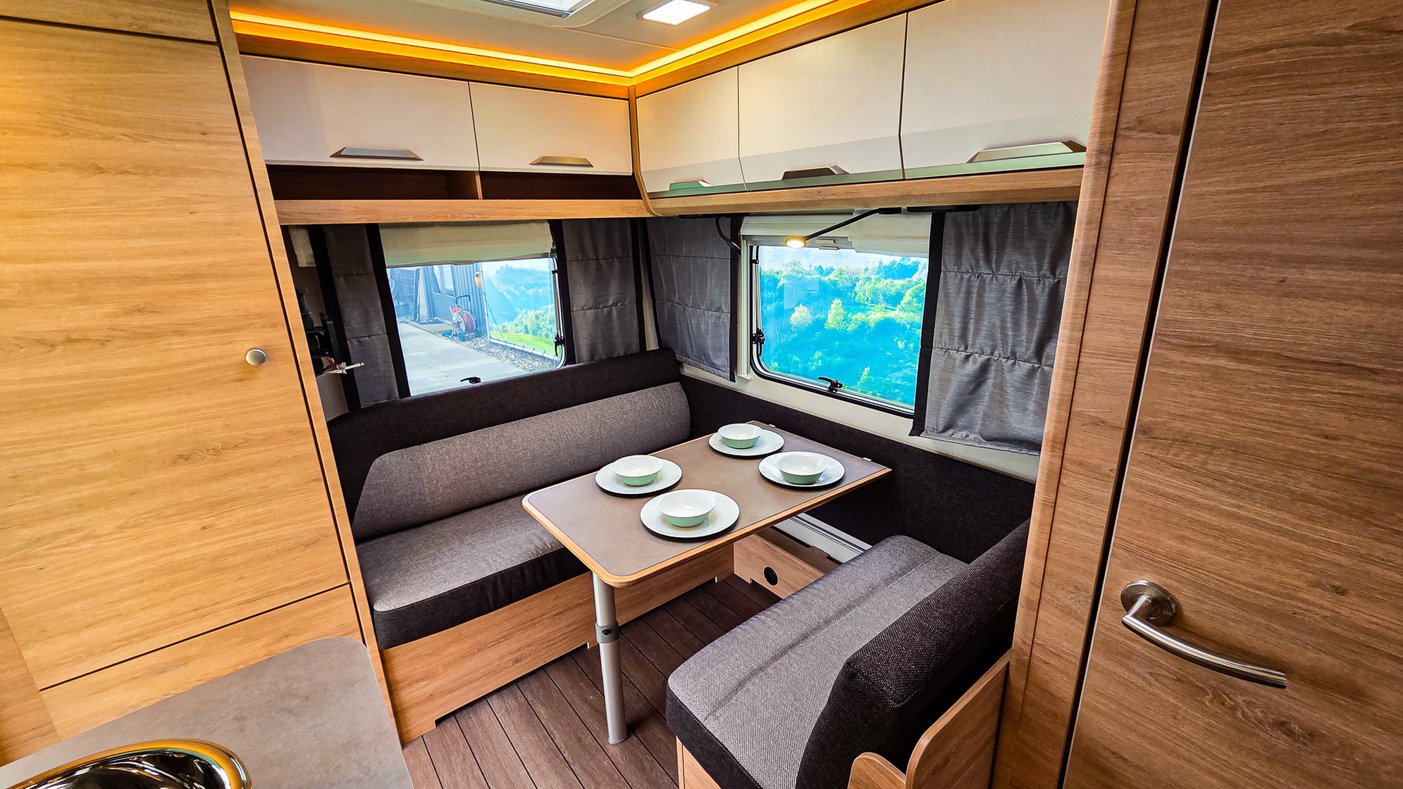 Knaus SUDWIND 420 QD Black Selection Campovolo grey 50% Deals foto 7