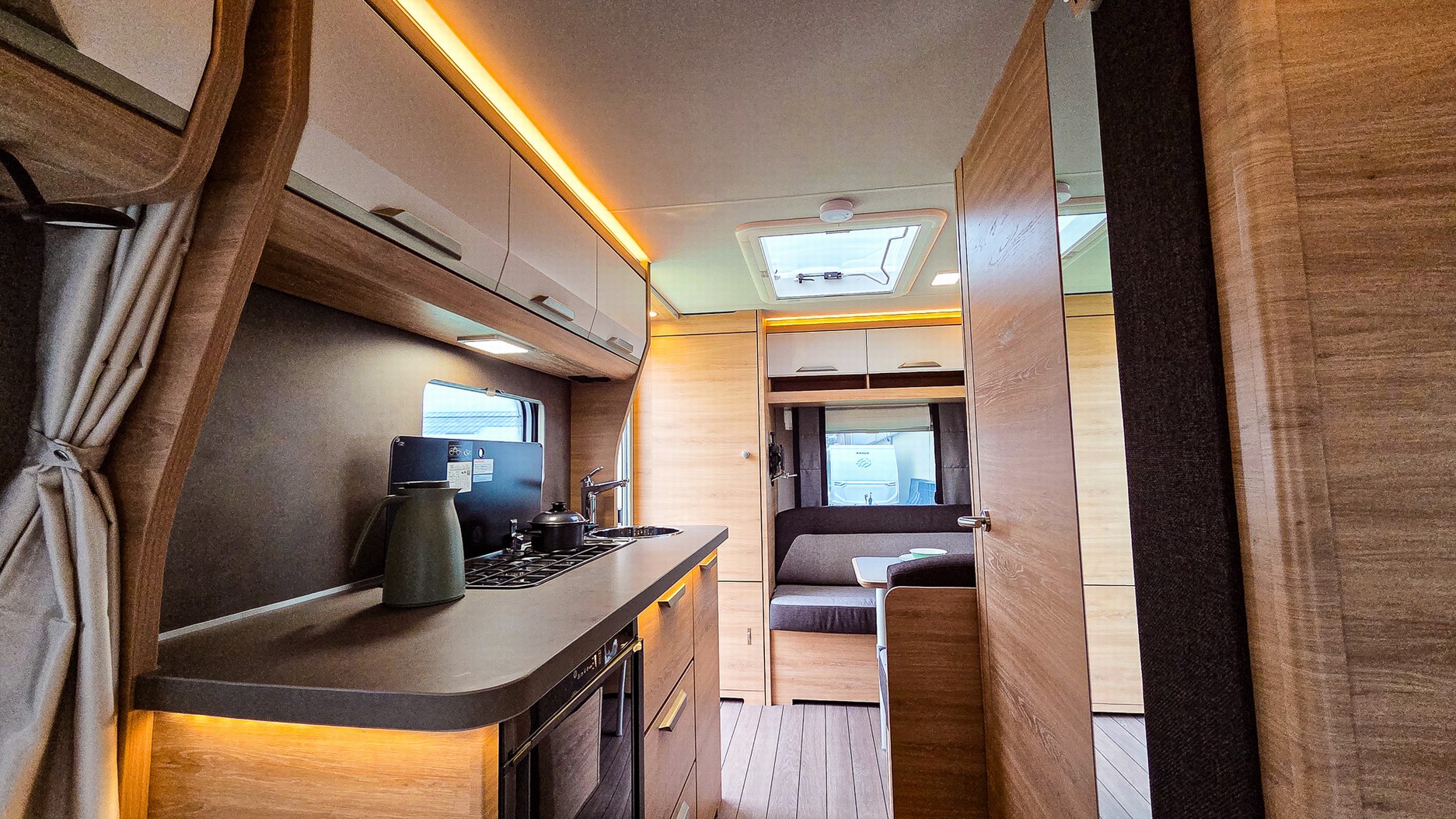 Knaus SUDWIND 420 QD Black Selection Campovolo grey 50% Deals foto 15