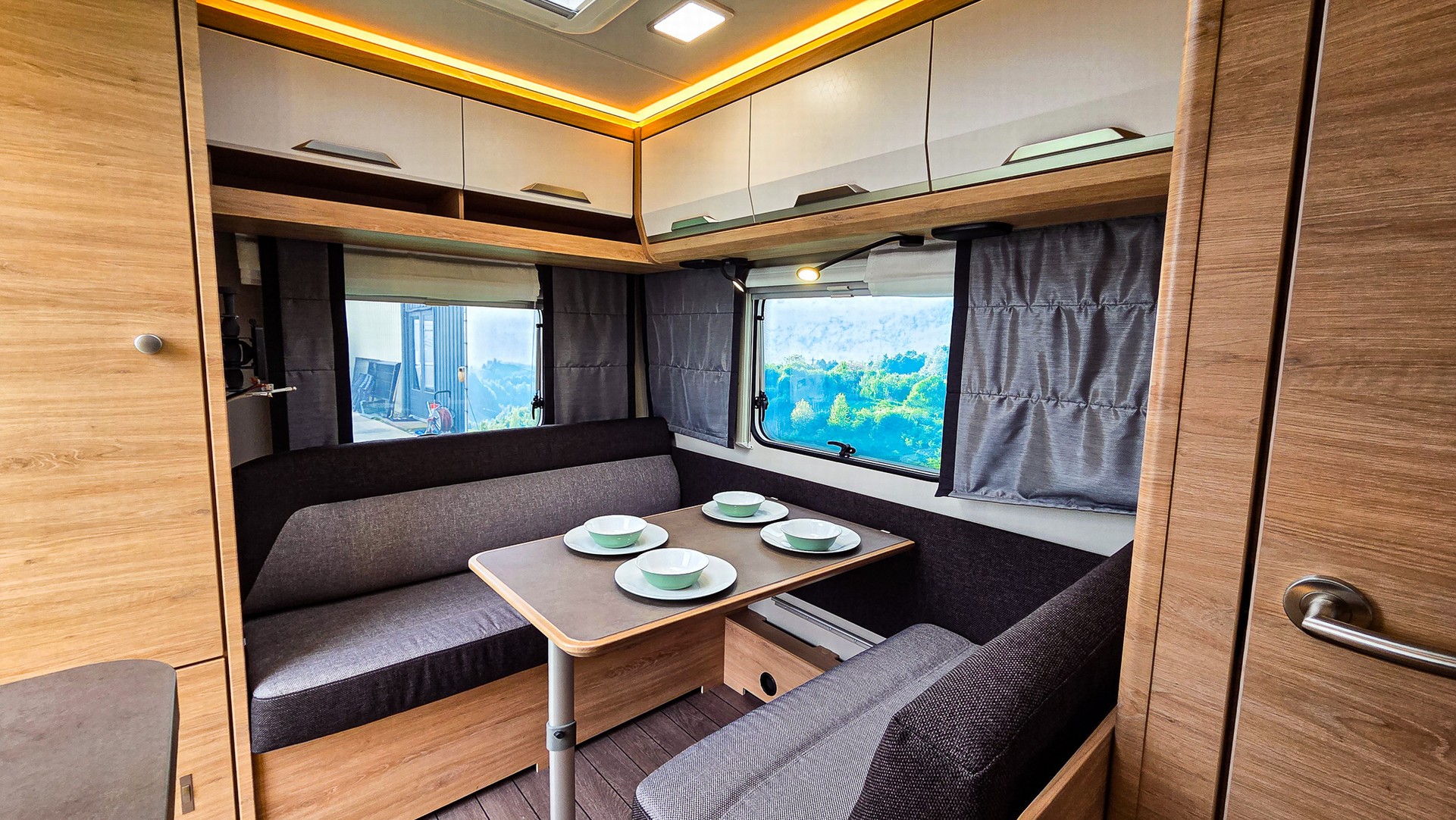 Knaus SUDWIND 420 QD Black Selection Campovolo grey 50% Deals foto 17