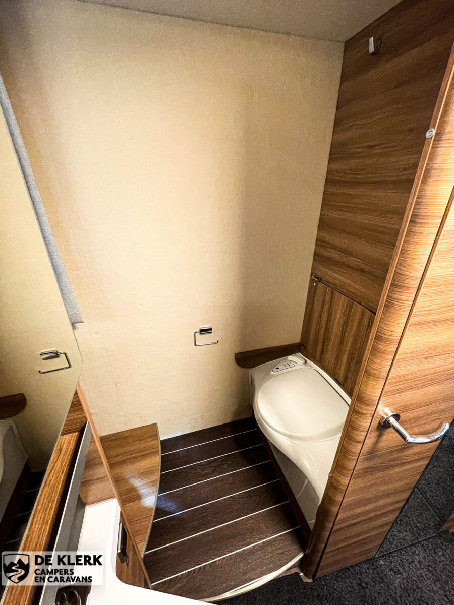 Knaus Sun I 900 LX toilet