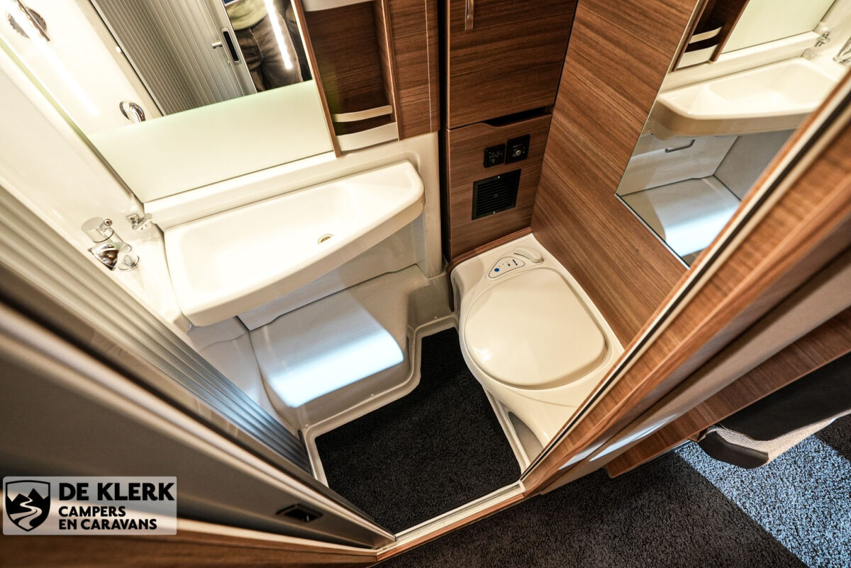 Knaus Van Ti MAN Vansation 640 MEG badkamer
