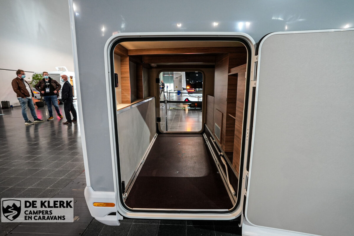 Knaus Van Ti MAN Vansation 640 MEG garage